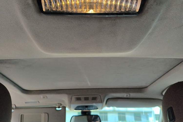 Used BMW 5 Series 2014 525Li Leading Model Headliner