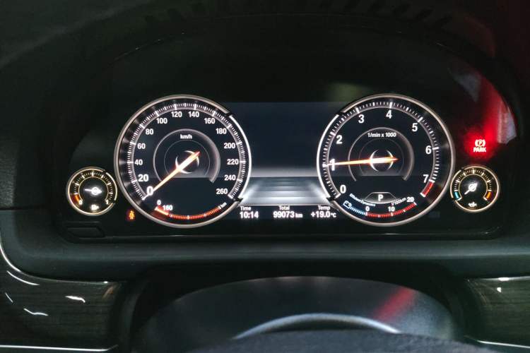 Used BMW 5 Series 2014 525Li Luxury Design Package Instrument Cluster