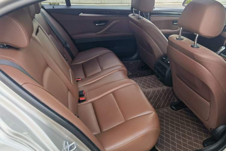 Used BMW 5 Series 2014 520Li Elegant Model Interior 3