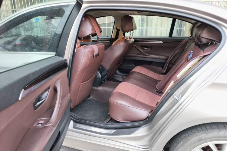 Used BMW 5 Series 2014 525Li Luxury Design Package Interior 4