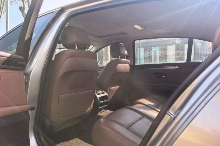 Used BMW 5 Series 2014 525Li Leading Model Interior 4