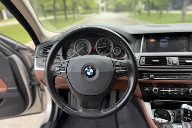 Used BMW 5 Series 2014 525Li Leading Model Interior 8