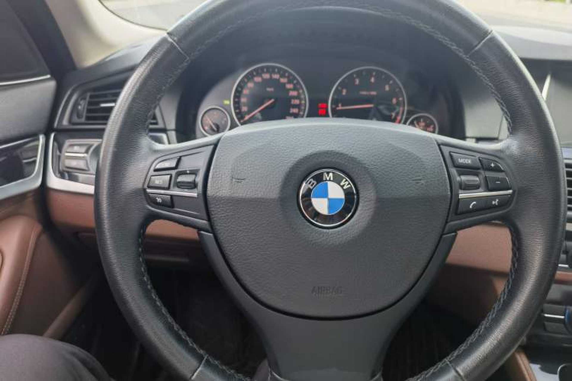 Used BMW 5 Series 2014 520Li Elegant Model Interior 9