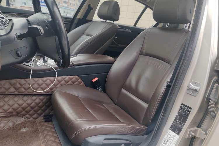 Used BMW 5 Series 2014 525Li Luxury Design Package Left Front Seat