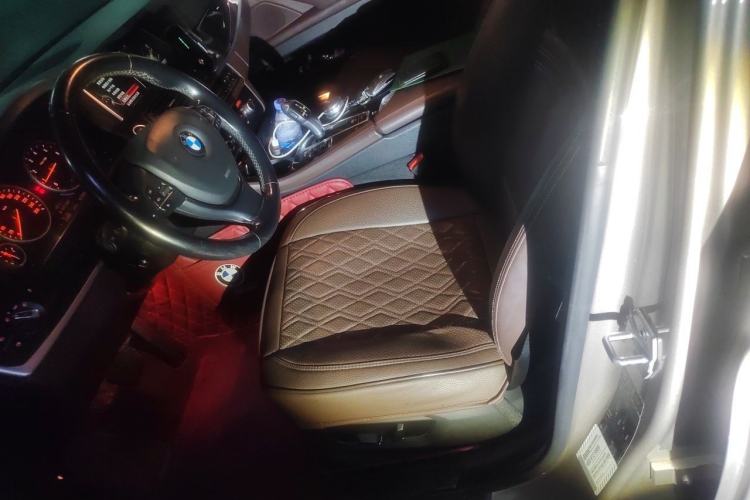 Used BMW 5 Series 2014 525Li Luxury Design Package Left Front Seat
