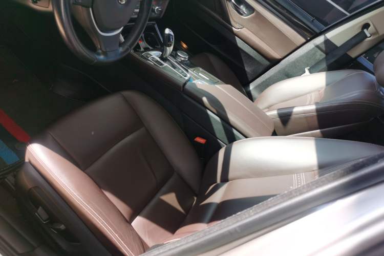 Used BMW 5 Series 2014 525Li Luxury Design Package Left Front Seat