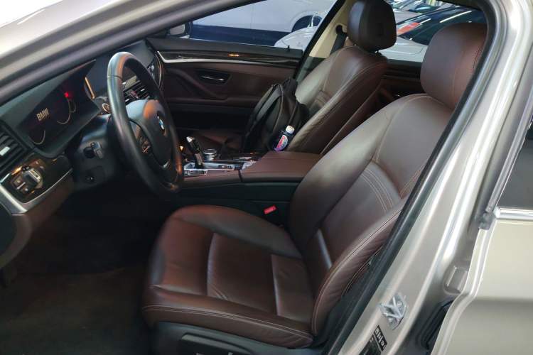 Used BMW 5 Series 2014 525Li Luxury Design Package Left Front Seat