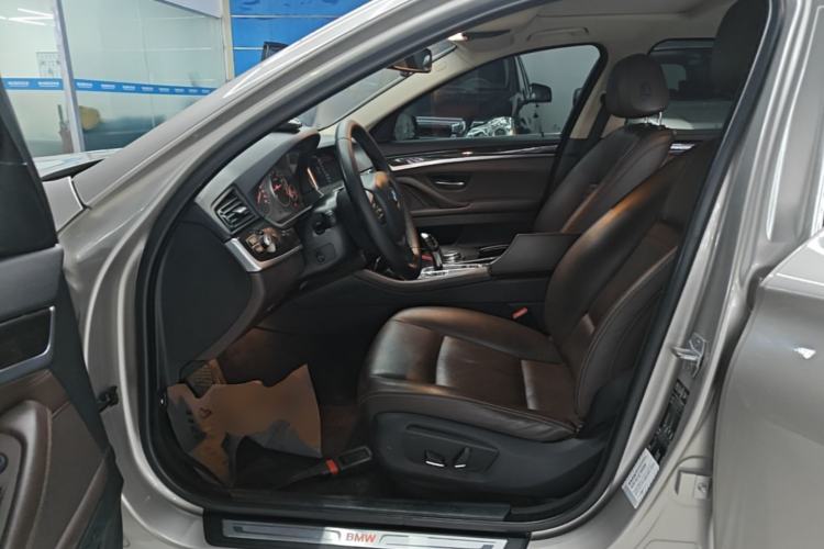 Used BMW 5 Series 2014 525Li Luxury Design Package Left Front Seat