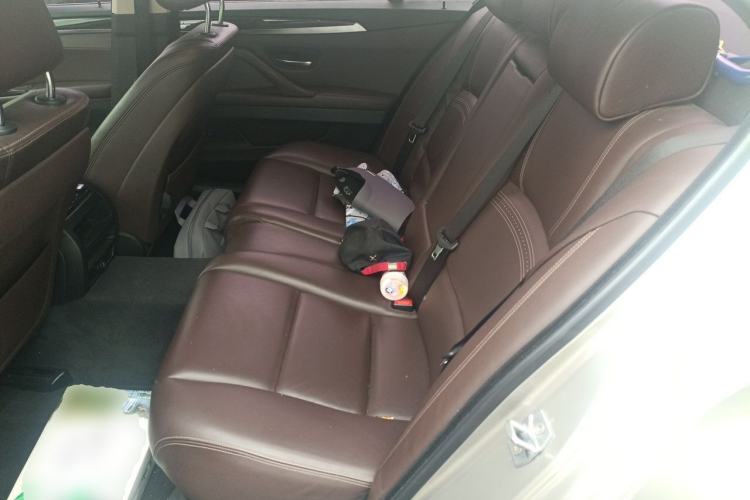 Used BMW 5 Series 2014 525Li Luxury Design Package Left Rear Seat