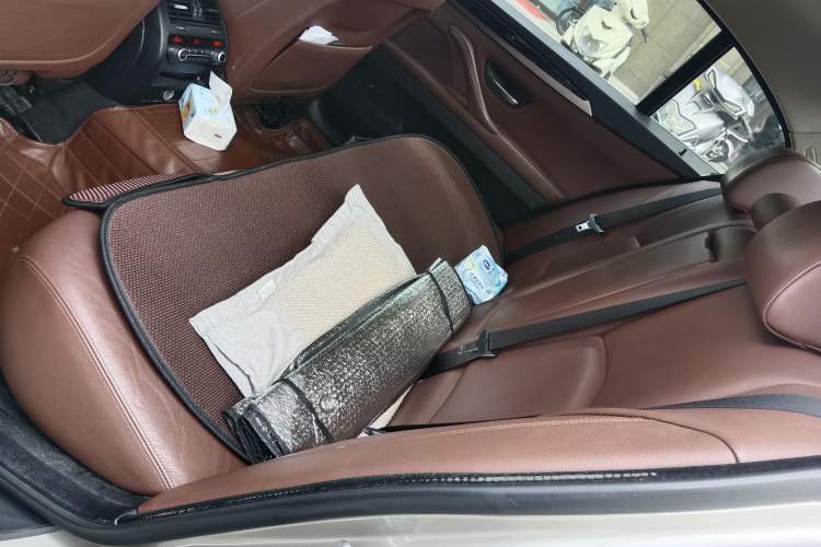 Used BMW 5 Series 2014 528Li Luxury Design Package Left Rear Seat