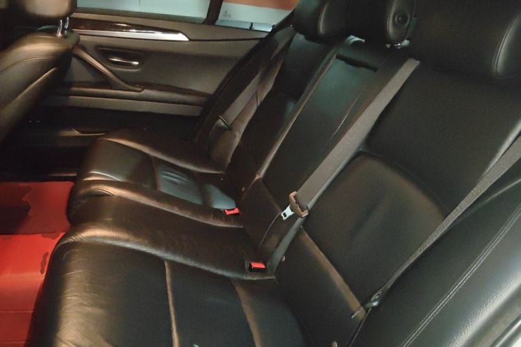 Used BMW 5 Series 2014 525Li Luxury Design Package Left Rear Seat