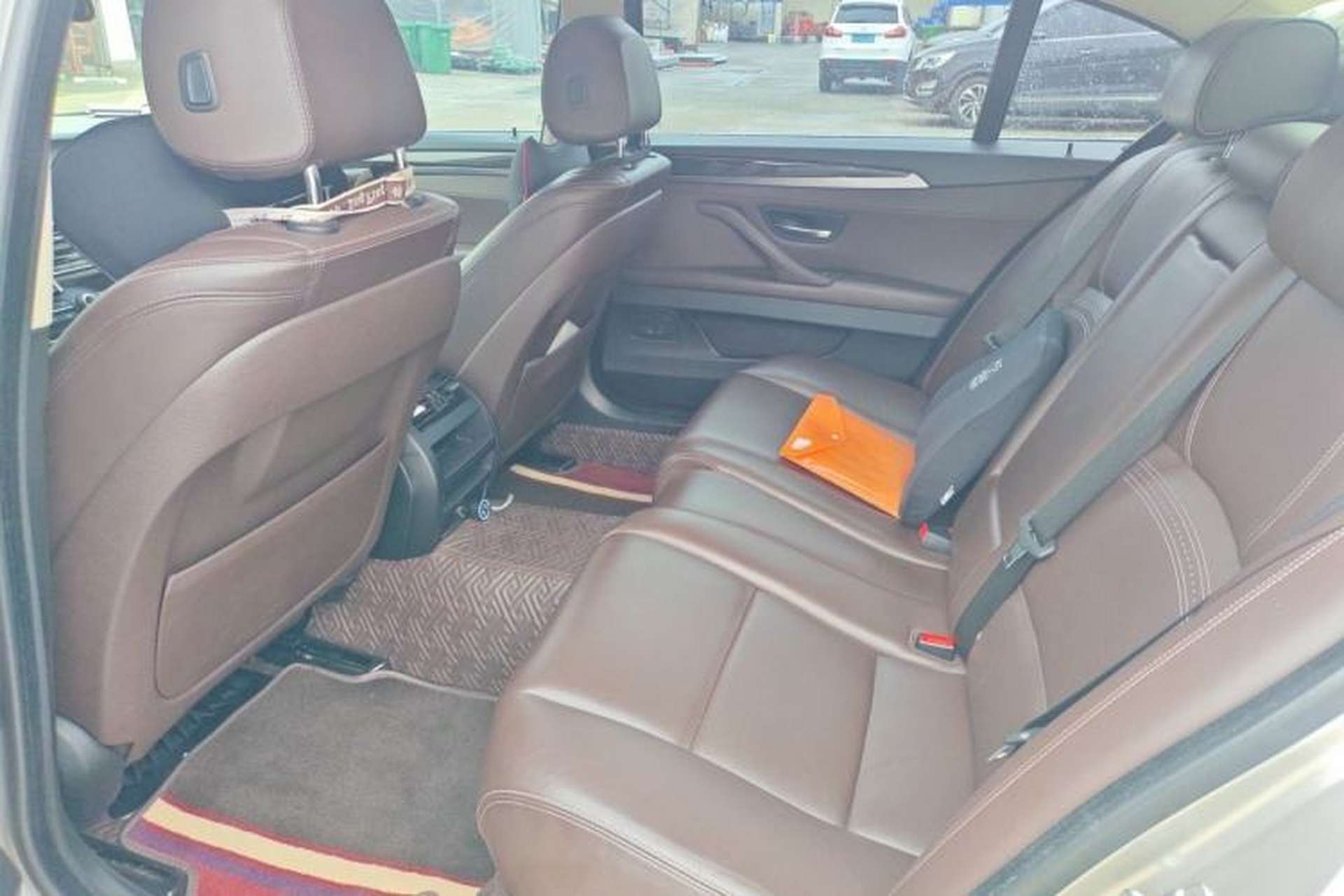 Used BMW 5 Series 2014 525Li Luxury Design Package Left Rear Seat