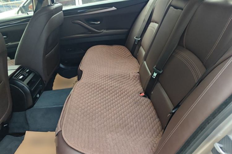 Used BMW 5 Series 2014 525Li Luxury Design Package Left Rear Seat