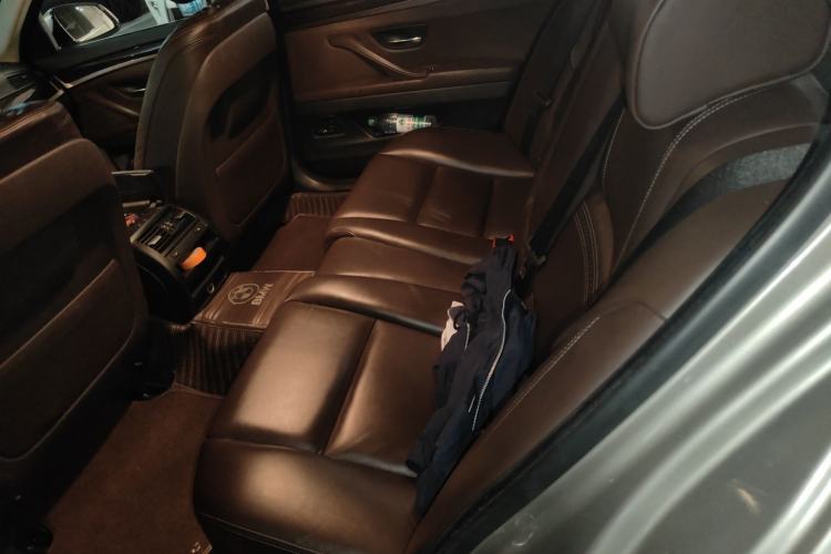 Used BMW 5 Series 2014 525Li Luxury Design Package Left Rear Seat
