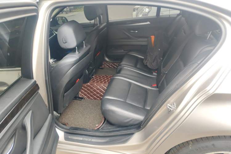 Used BMW 5 Series 2014 525Li Leading Model Left Rear Seat