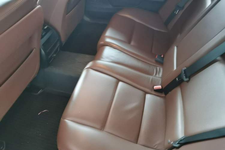 Used BMW 5 Series 2014 520Li Elegant Model Left Rear Seat