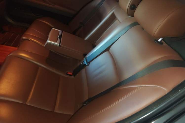 Used BMW 5 Series 2014 525Li Leading Model Left Rear Seat