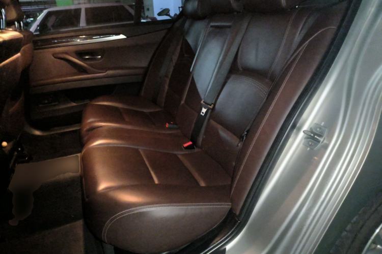 Used BMW 5 Series 2014 525Li Luxury Design Package Left Rear Seat