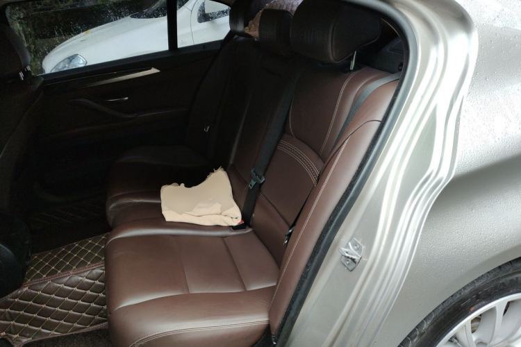 Used BMW 5 Series 2014 525Li Luxury Design Package Left Rear Seat