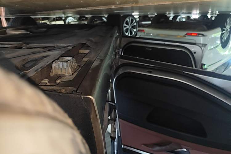 Used BMW 5 Series 2014 525Li Leading Model Left Side Sill