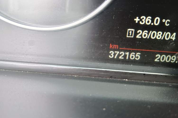 Used BMW 5 Series 2014 528Li Luxury Design Package Odometer Close Up