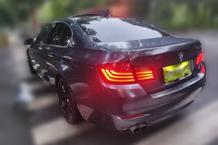 Used BMW 5 Series 2014 520Li Elegant Model Rear Left 45 Deg