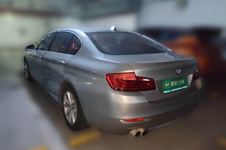 Used BMW 5 Series 2014 520Li Elegant Model Rear Left 45 Deg