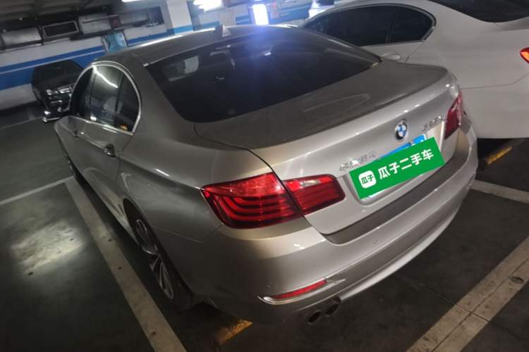 Used BMW 5 Series 2014 525Li Luxury Design Package Rear Left 45 Deg