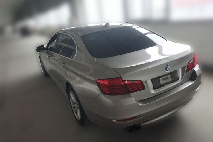 Used BMW 5 Series 2014 520Li Elegant Model Rear Left 45 Deg