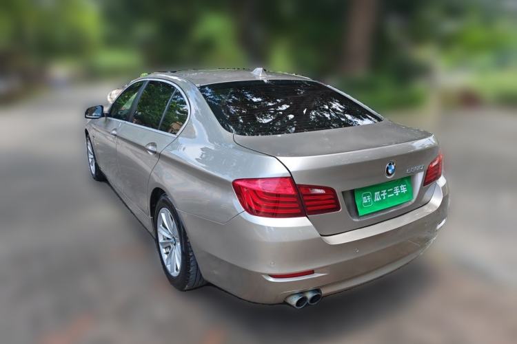 Used BMW 5 Series 2014 520Li Elegant Model Rear Left 45 Deg