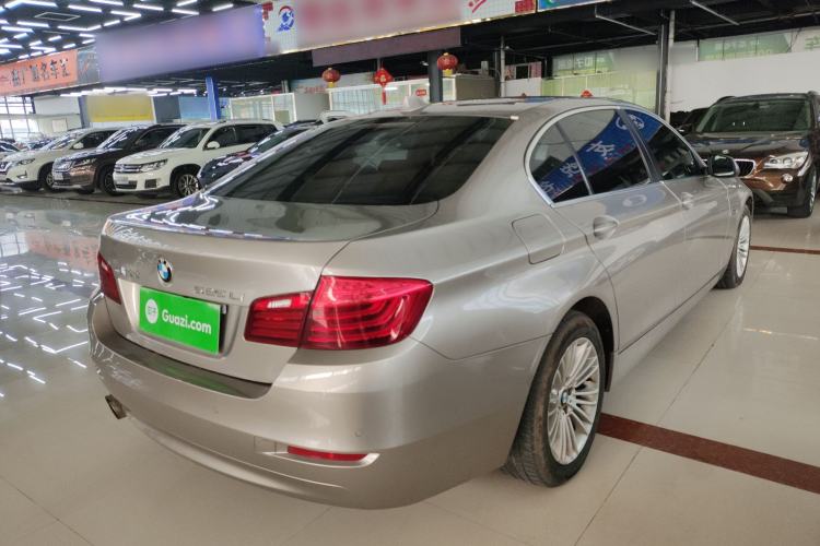 Used BMW 5 Series 2014 525Li Leading Model Rear Right 45 Deg