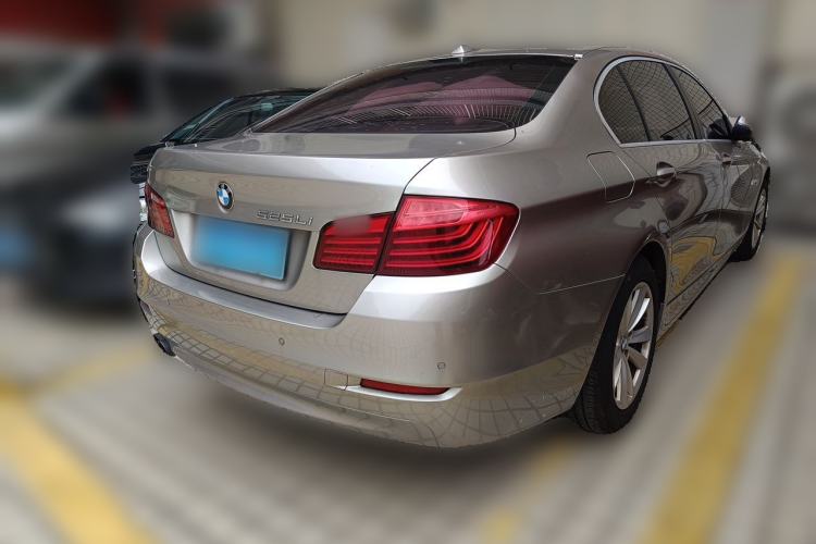 Used BMW 5 Series 2014 520Li Elegant Model Rear Right 45 Deg