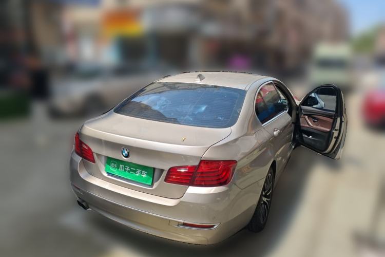Used BMW 5 Series 2014 525Li Luxury Design Package Rear Right 45 Deg