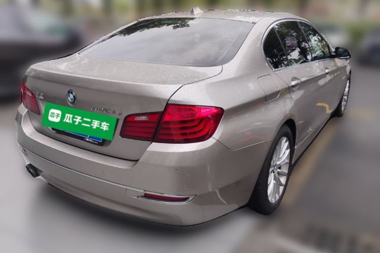 Used BMW 5 Series 2014 525Li Luxury Design Package Rear Right 45 Deg