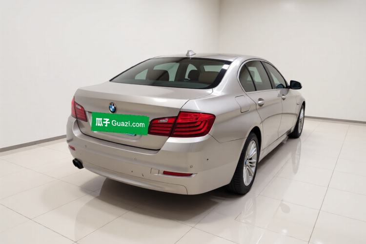 Used BMW 5 Series 2014 525Li Leading Model Rear Right 45 Deg