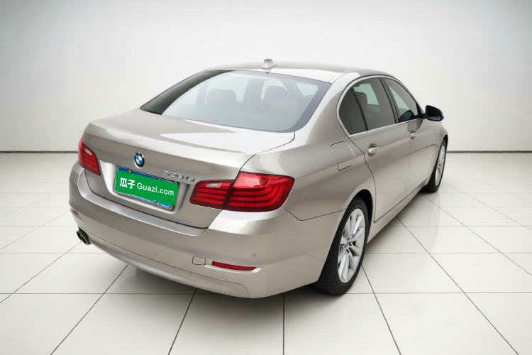 Used BMW 5 Series 2014 528Li Luxury Design Package Rear Right 45 Deg