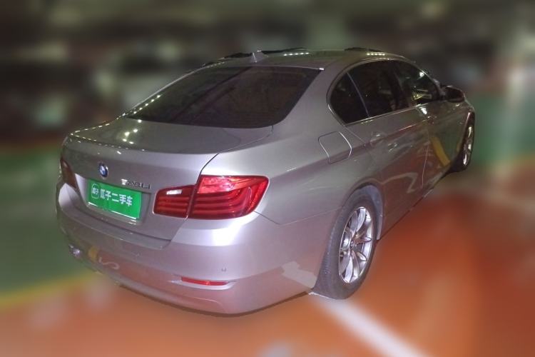Used BMW 5 Series 2014 528Li Leading Model Rear Right 45 Deg