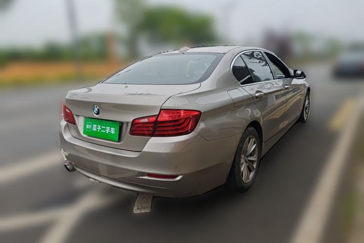 Used BMW 5 Series 2014 520Li Elegant Model Rear Right 45 Deg