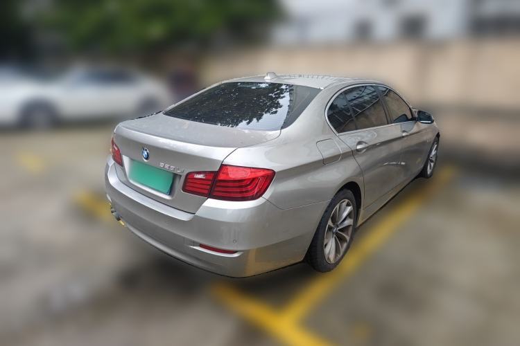 Used BMW 5 Series 2014 528Li Leading Model Rear Right 45 Deg