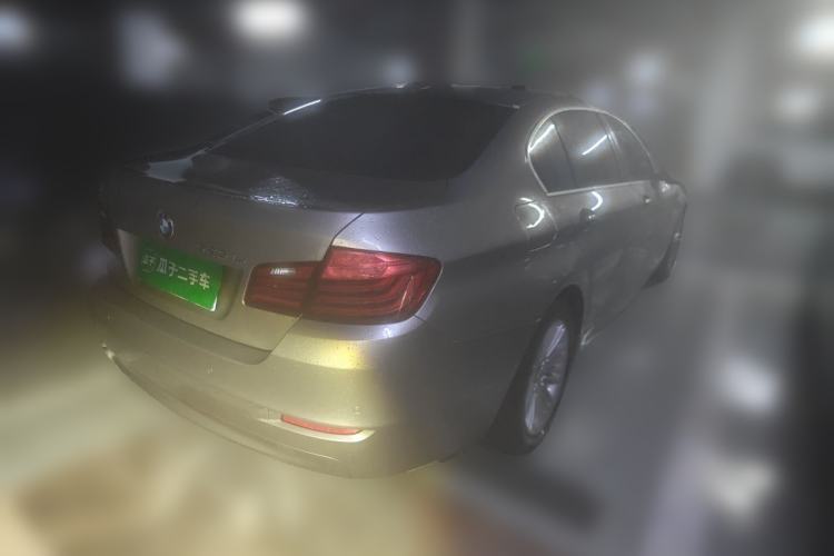 Used BMW 5 Series 2014 525Li Leading Model Rear Right 45 Deg