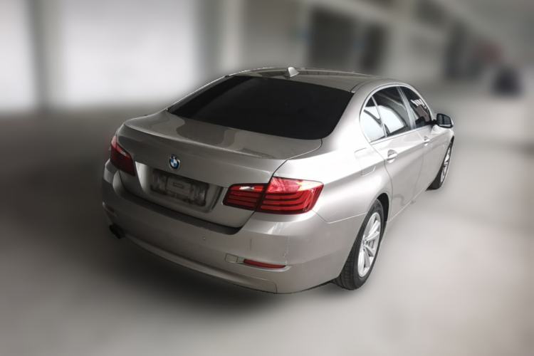 Used BMW 5 Series 2014 520Li Elegant Model Rear Right 45 Deg