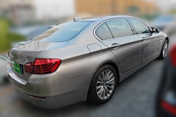 Used BMW 5 Series 2014 525Li Luxury Design Package Rear Right 45 Deg