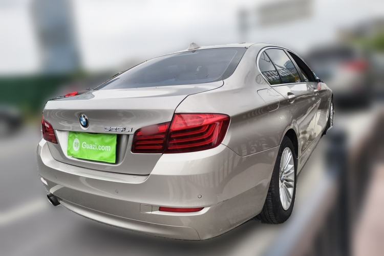 Used BMW 5 Series 2014 525Li Leading Model Rear Right 45 Deg