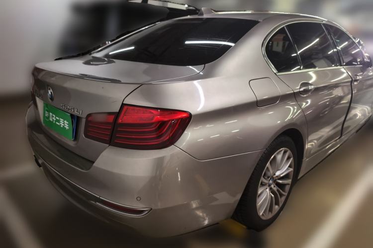 Used BMW 5 Series 2014 525Li Luxury Design Package Rear Right 45 Deg