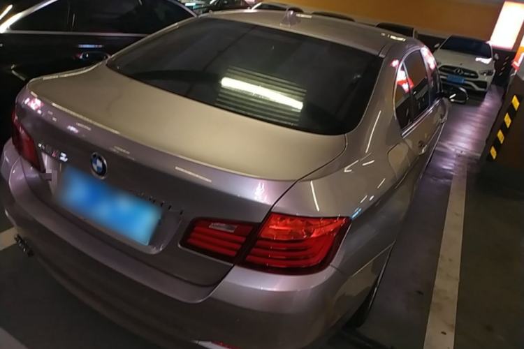 Used BMW 5 Series 2014 520Li Elegant Model Rear Right 45 Deg