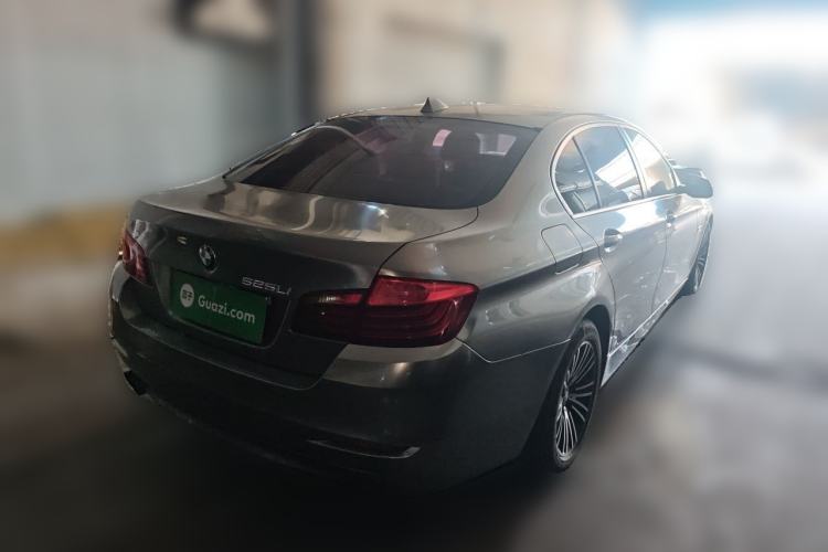 Used BMW 5 Series 2014 525Li Leading Model Rear Right 45 Deg