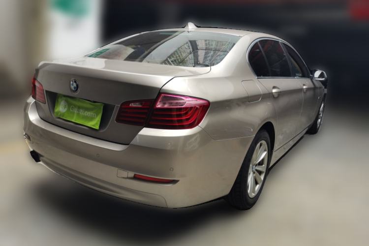 Used BMW 5 Series 2014 520Li Elegant Model Rear Right 45 Deg