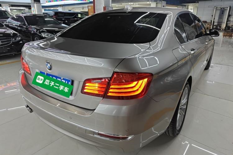Used BMW 5 Series 2014 525Li Luxury Design Package Rear Right 45 Deg