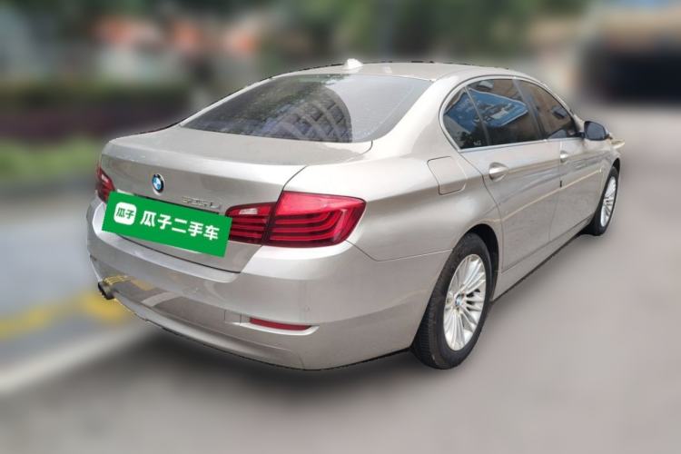 Used BMW 5 Series 2014 525Li Leading Model Rear Right 45 Deg