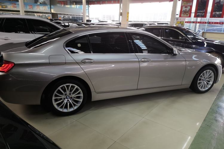 Used BMW 5 Series 2014 525Li Luxury Design Package Rear Right 45 Deg